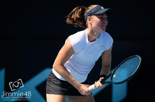 2022. WTA 500 Adelaide, Australia - Kateryna Bondarenko great start